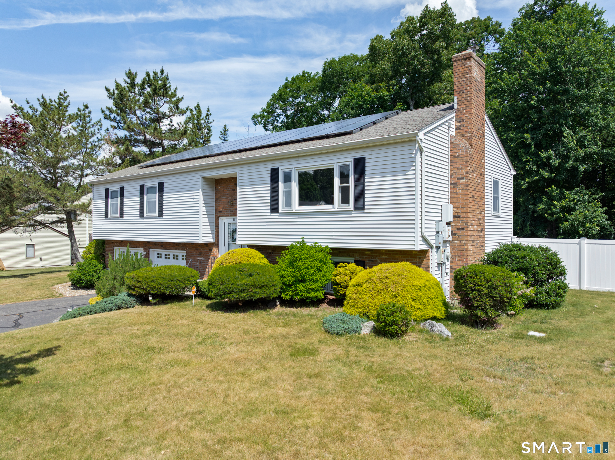 21 Markwood Road Manchester CT 06040