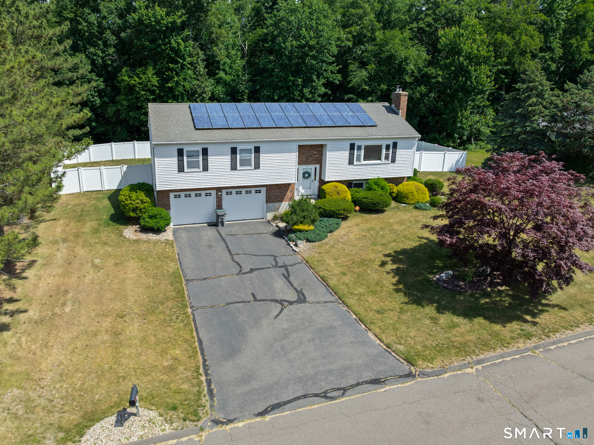 21 Markwood Road Manchester CT 06040