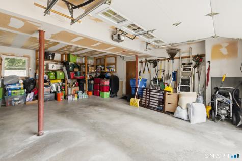 21 Markwood Road Manchester CT 06040