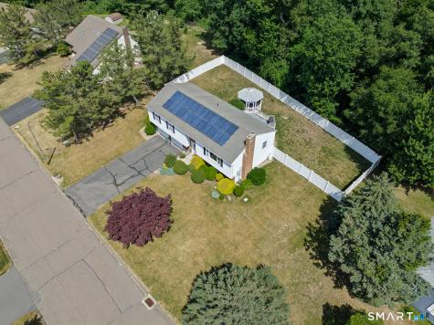 21 Markwood Road Manchester CT 06040
