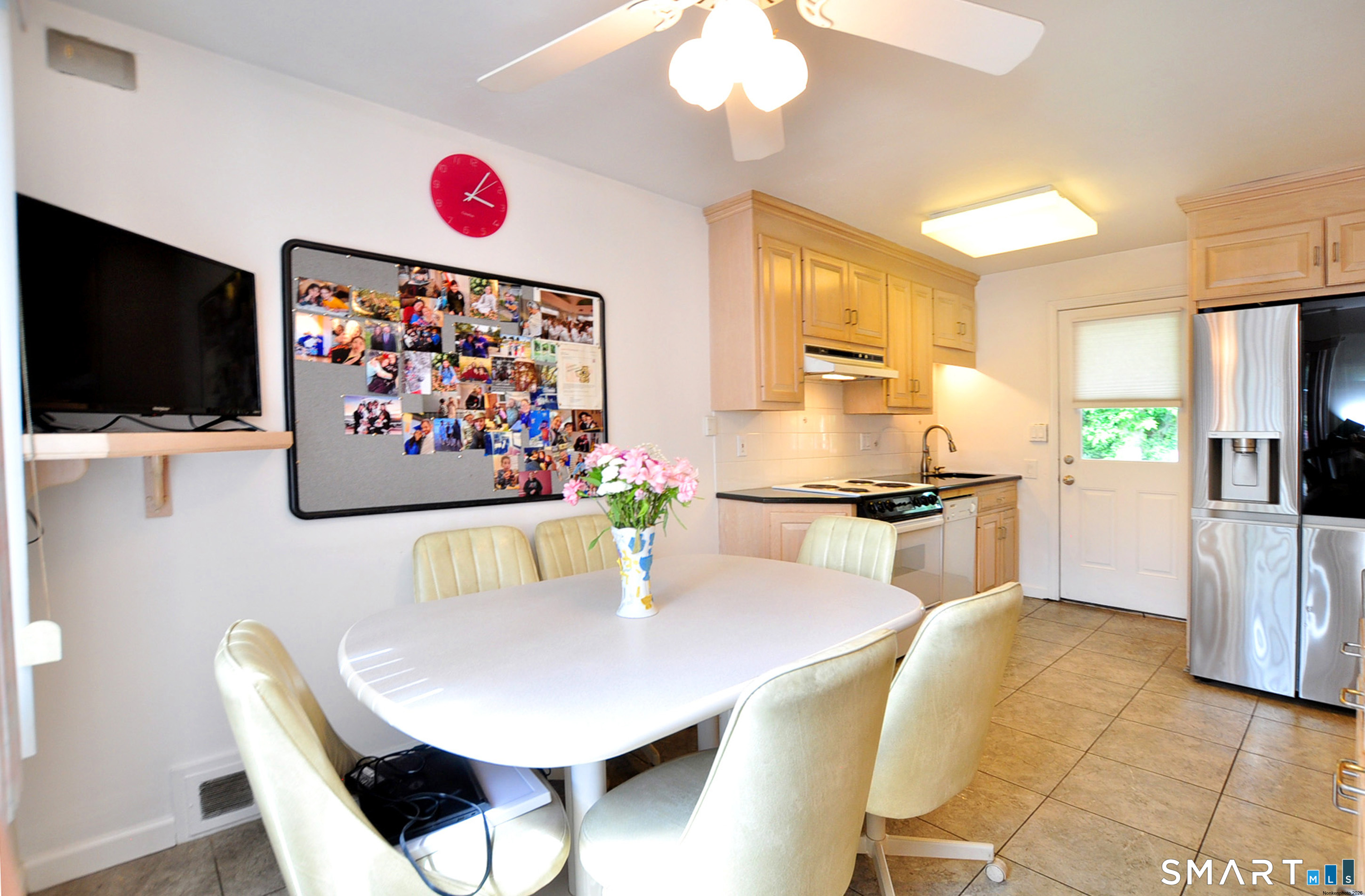 16 Miamis Road West Hartford CT 06117