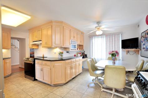 16 Miamis Road West Hartford CT 06117