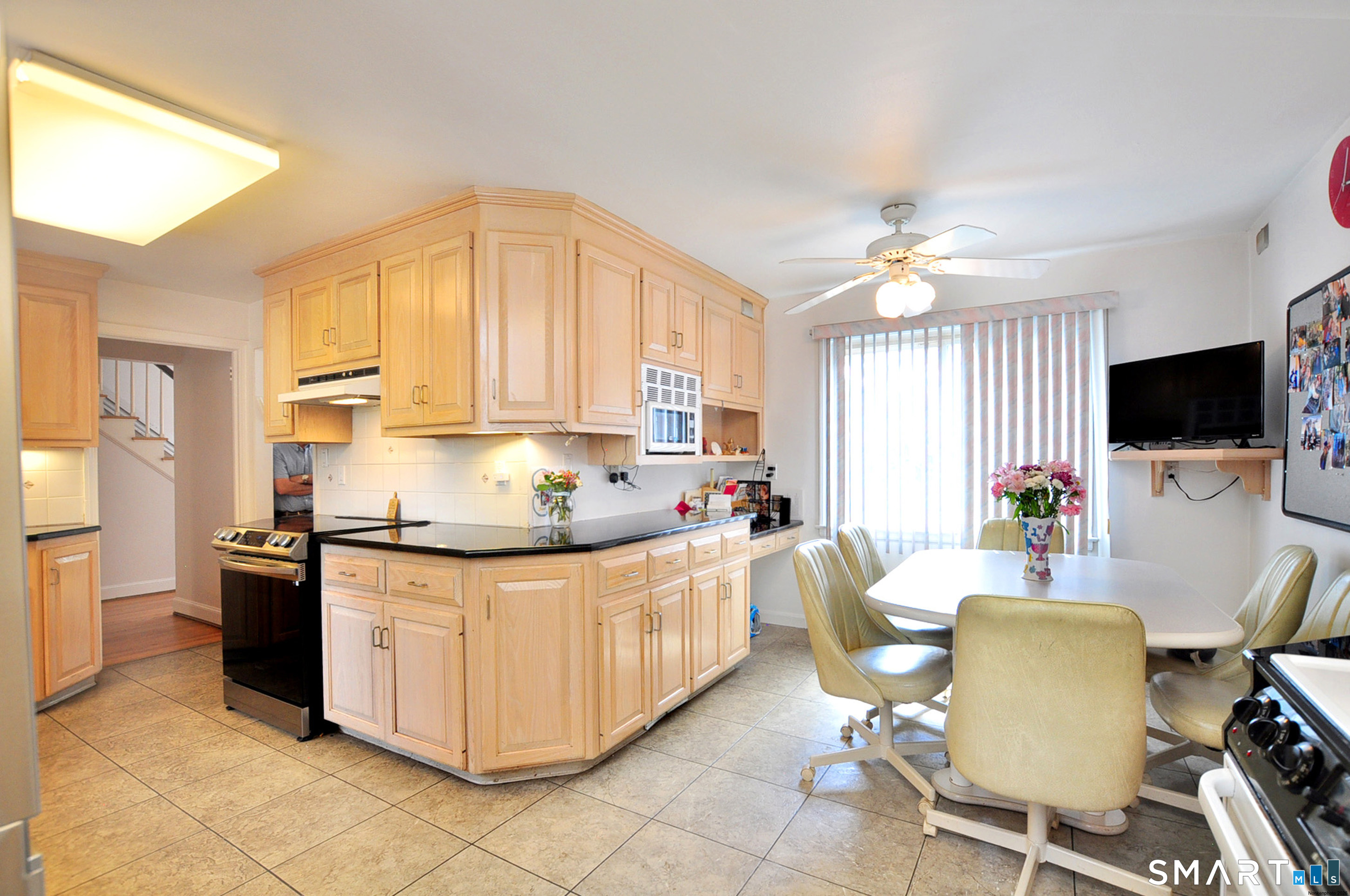 16 Miamis Road West Hartford CT 06117