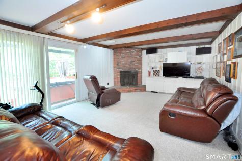 16 Miamis Road West Hartford CT 06117
