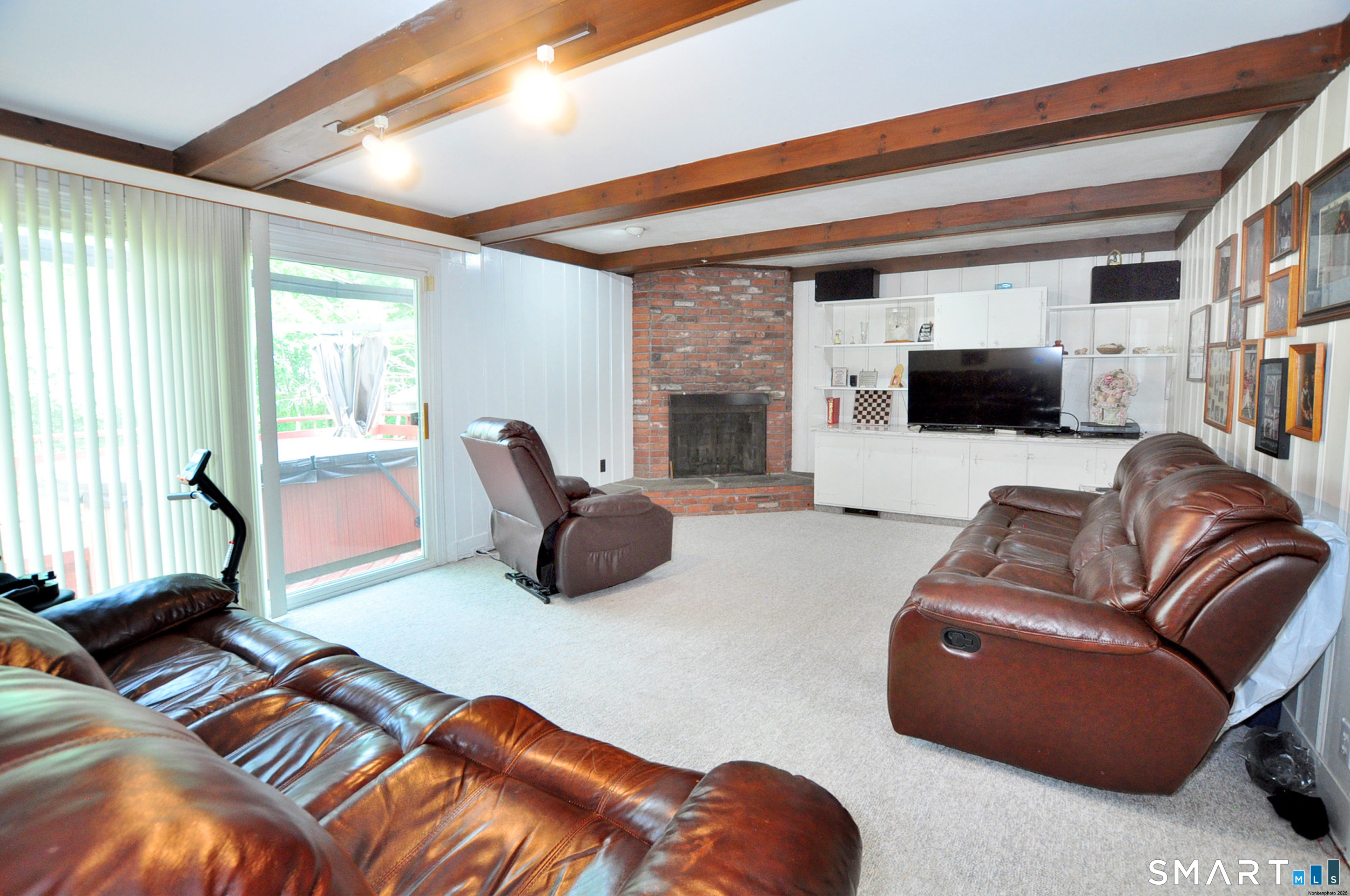 16 Miamis Road West Hartford CT 06117