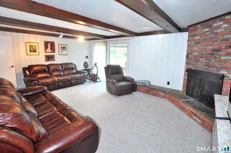 16 Miamis Road West Hartford CT 06117