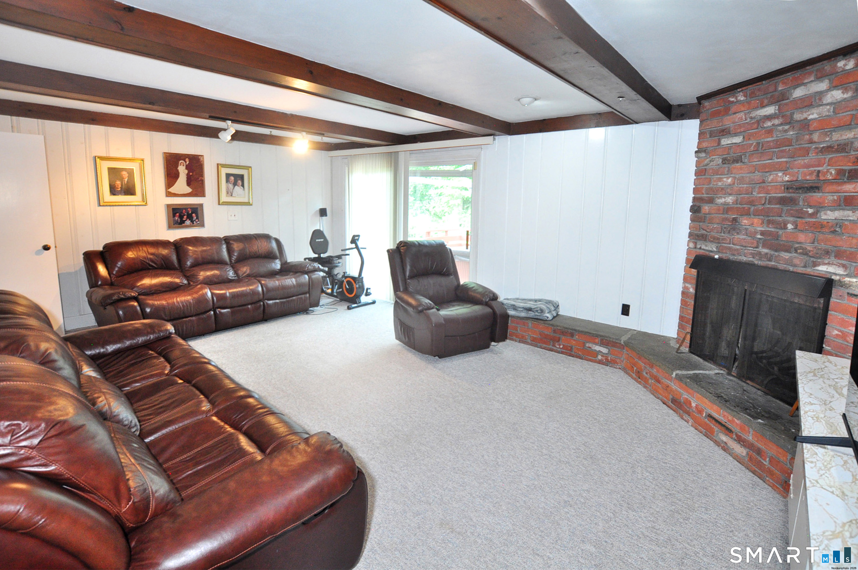 16 Miamis Road West Hartford CT 06117