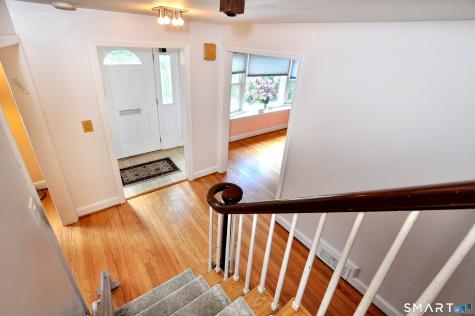 16 Miamis Road West Hartford CT 06117