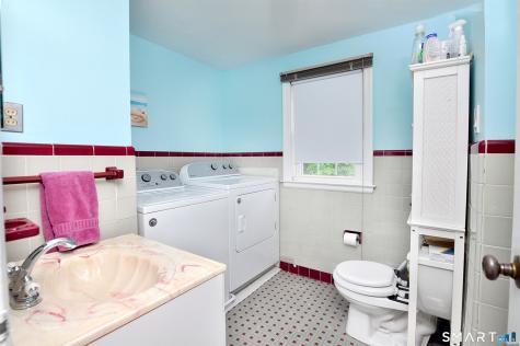 16 Miamis Road West Hartford CT 06117