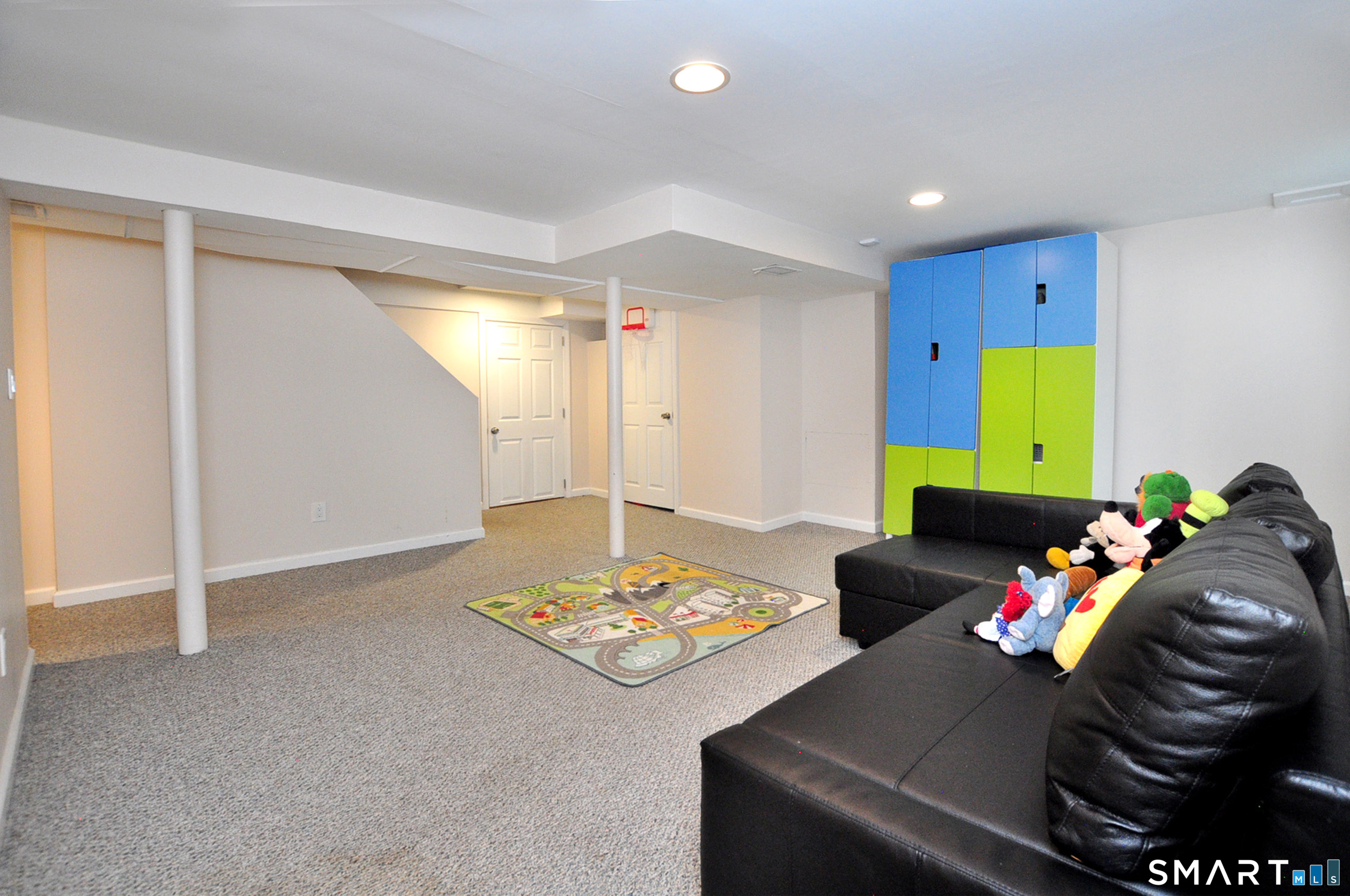 16 Miamis Road West Hartford CT 06117