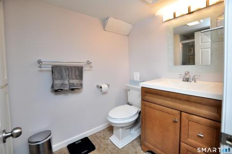 16 Miamis Road West Hartford CT 06117