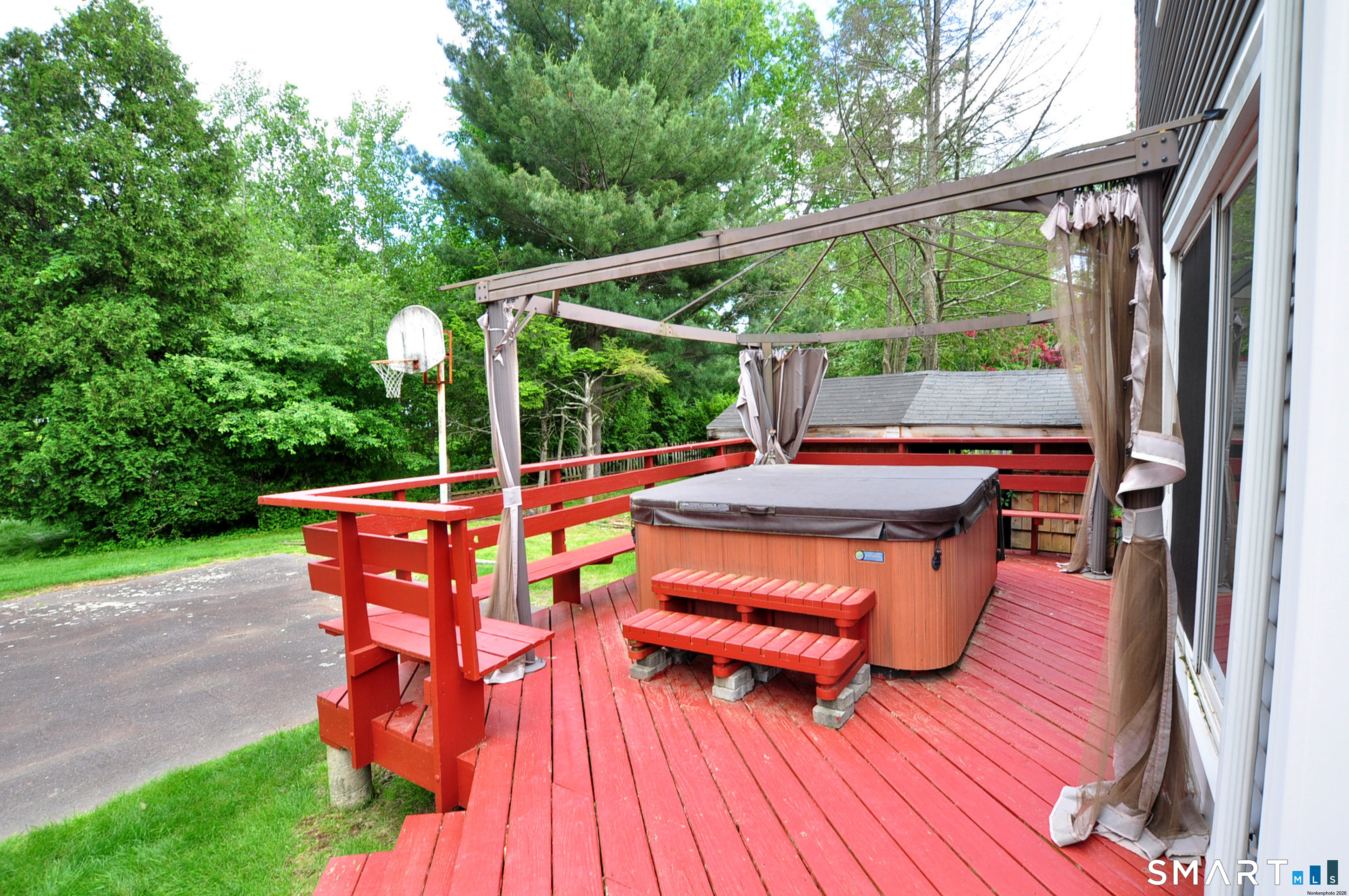 16 Miamis Road West Hartford CT 06117