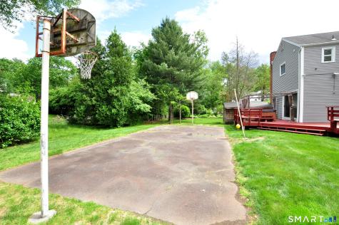 16 Miamis Road West Hartford CT 06117