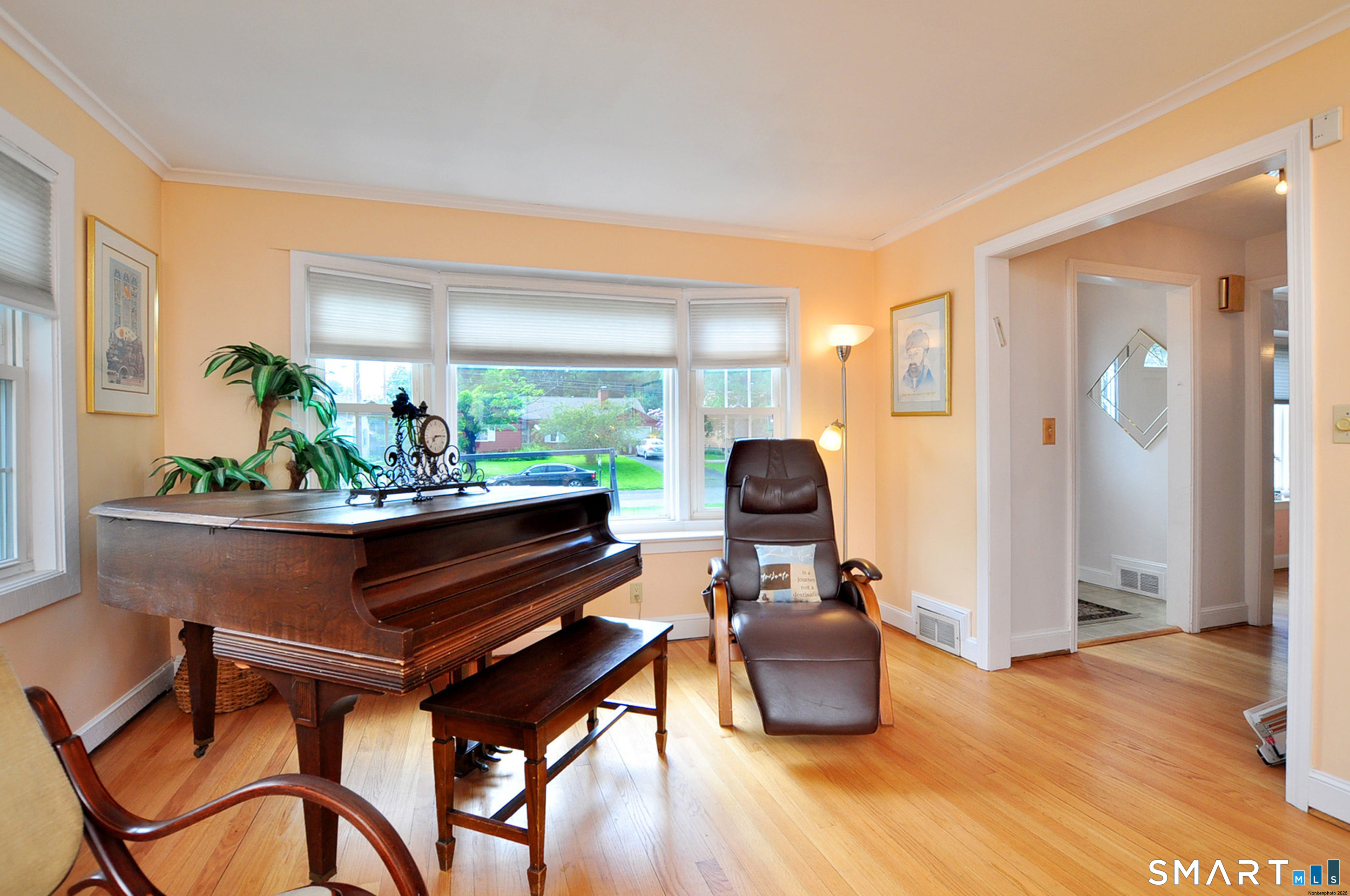 16 Miamis Road West Hartford CT 06117