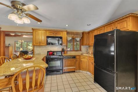 28 Centerbrook Road North Haven CT 06473