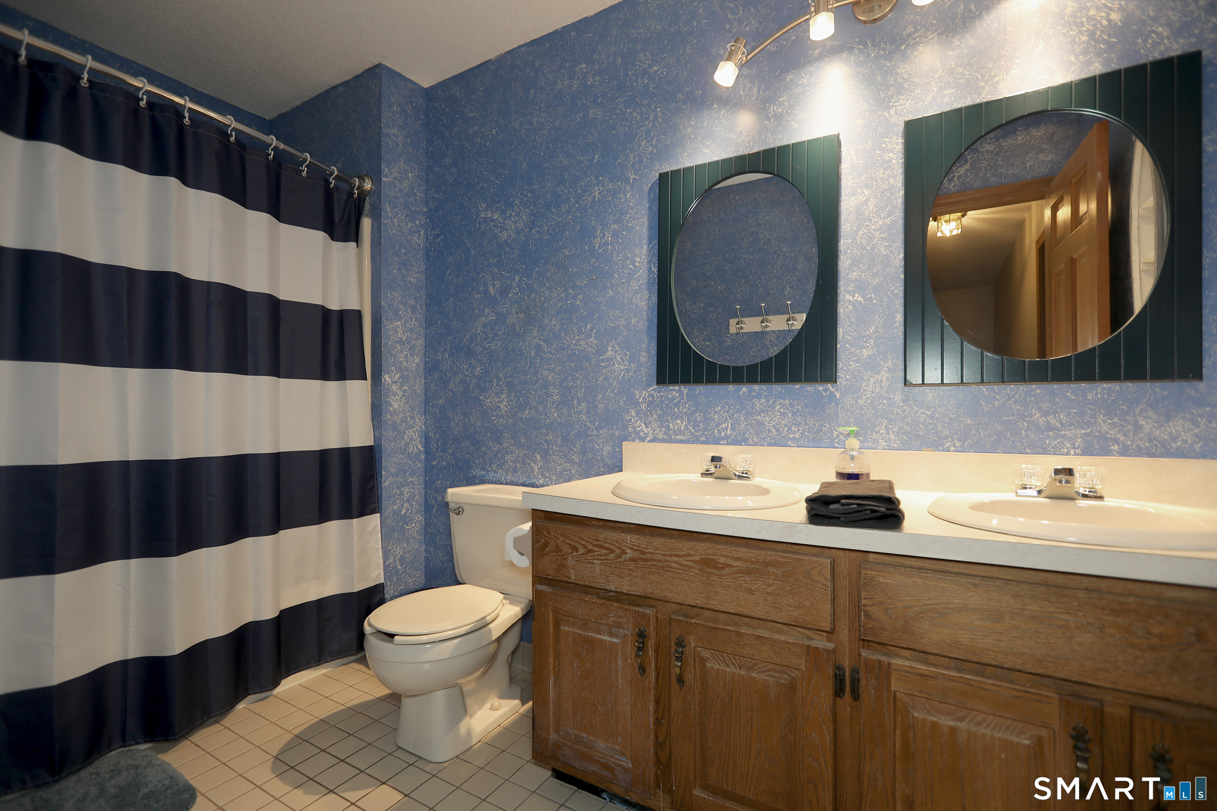 33 Milo Peck Lane Windsor CT 06095