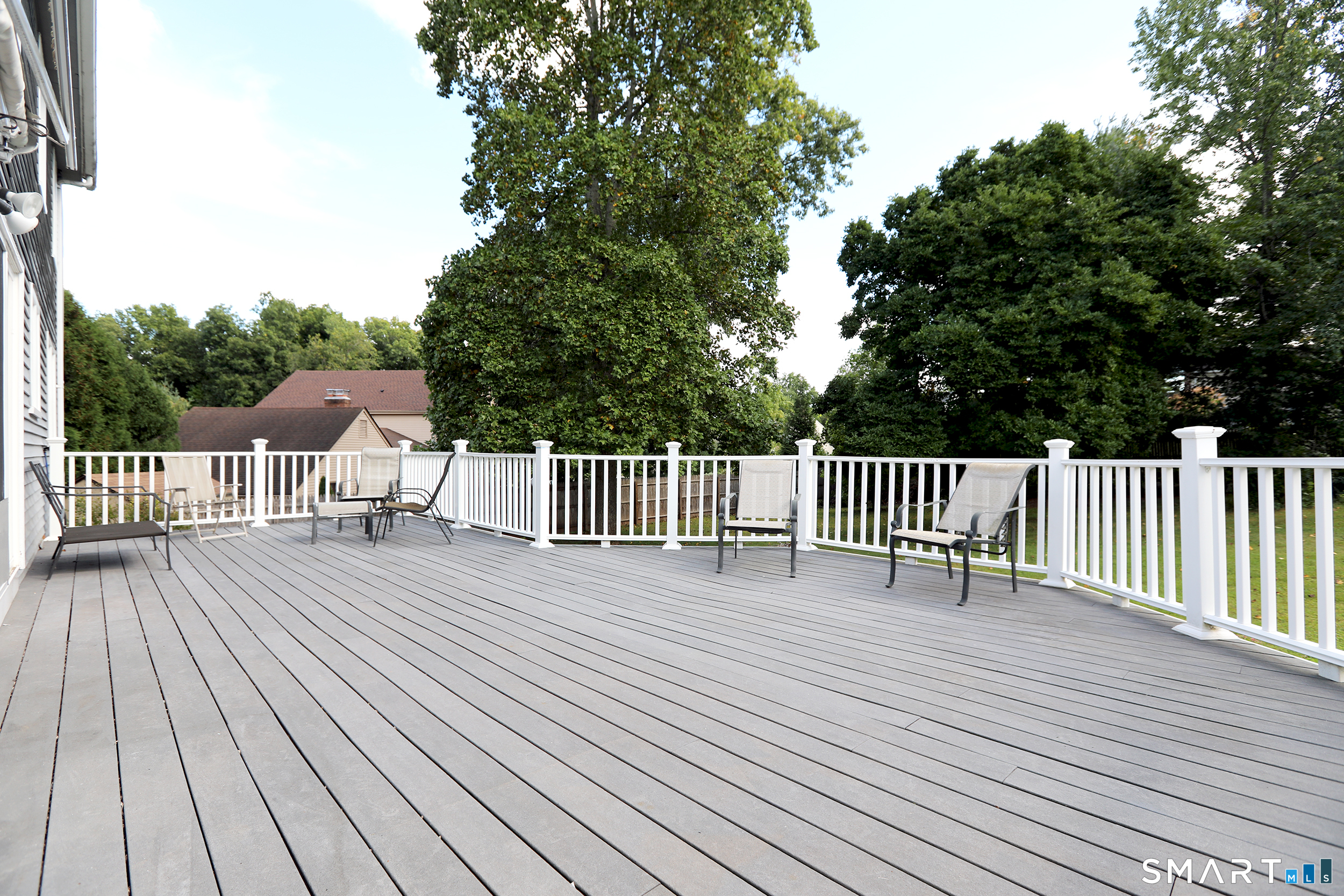 33 Milo Peck Lane Windsor CT 06095