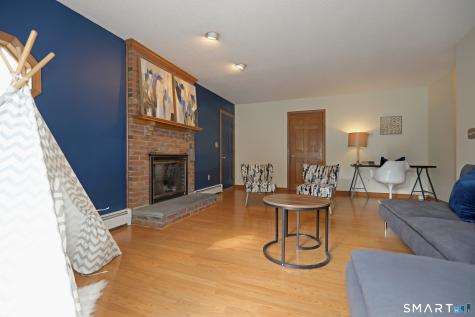 33 Milo Peck Lane Windsor CT 06095