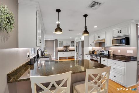 66 Berkshire Drive Farmington CT 06032