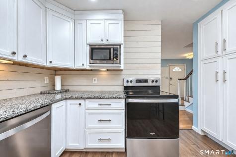 12 Brookview Lane Middletown CT 06457