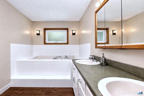 12 Brookview Lane Middletown CT 06457