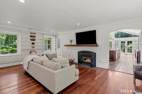 585 Hoydens Lane Fairfield CT 06824