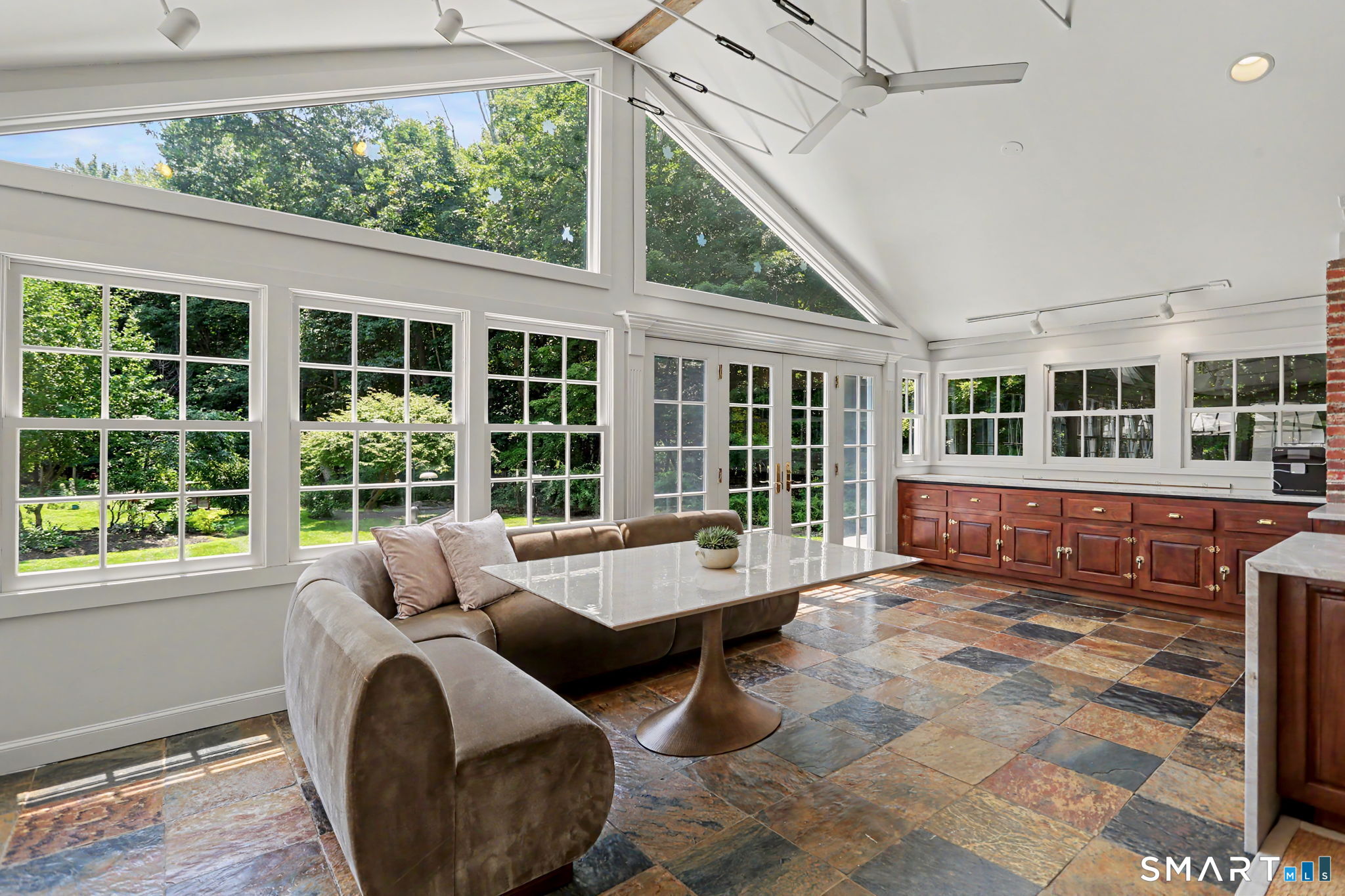 585 Hoydens Lane Fairfield CT 06824