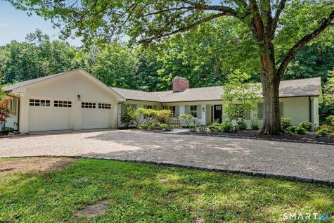 585 Hoydens Lane Fairfield CT 06824