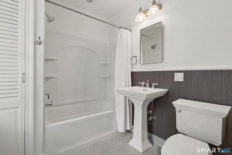 585 Hoydens Lane Fairfield CT 06824
