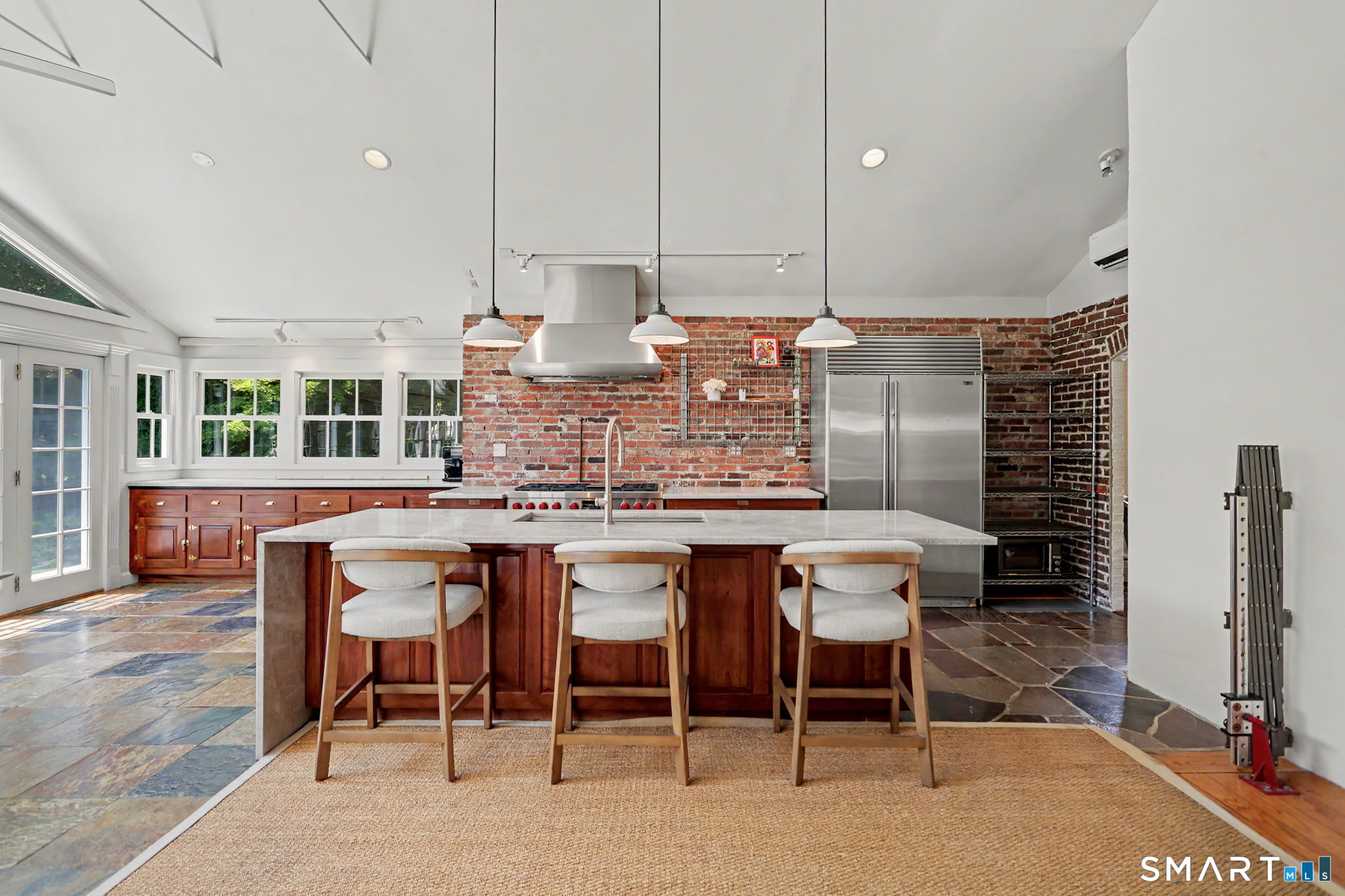585 Hoydens Lane Fairfield CT 06824