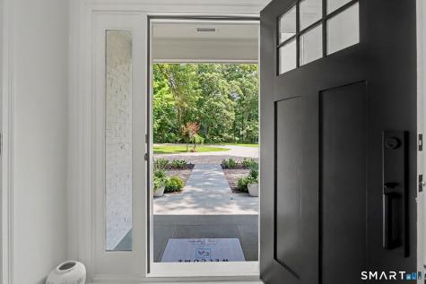 585 Hoydens Lane Fairfield CT 06824