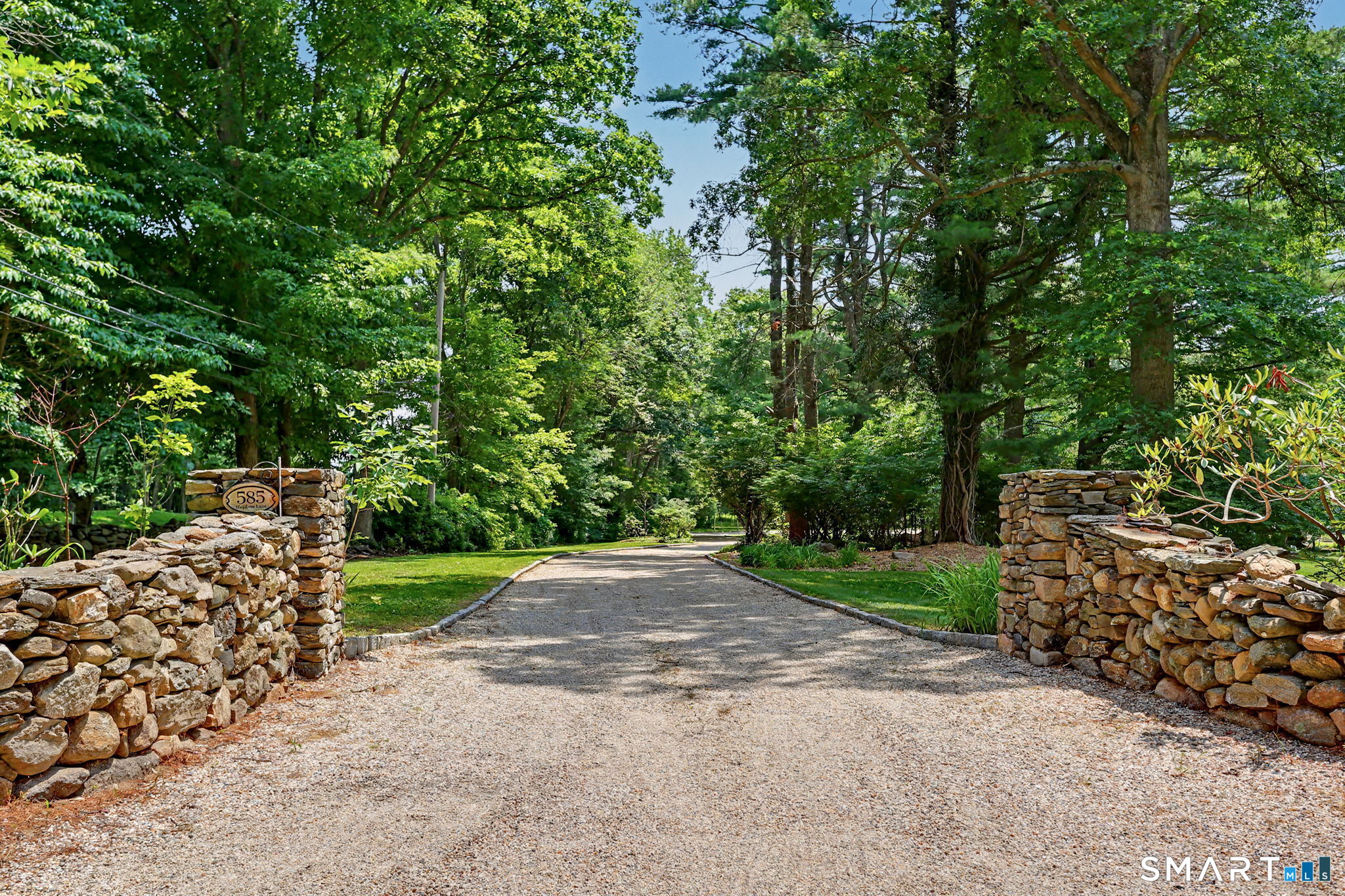 585 Hoydens Lane Fairfield CT 06824