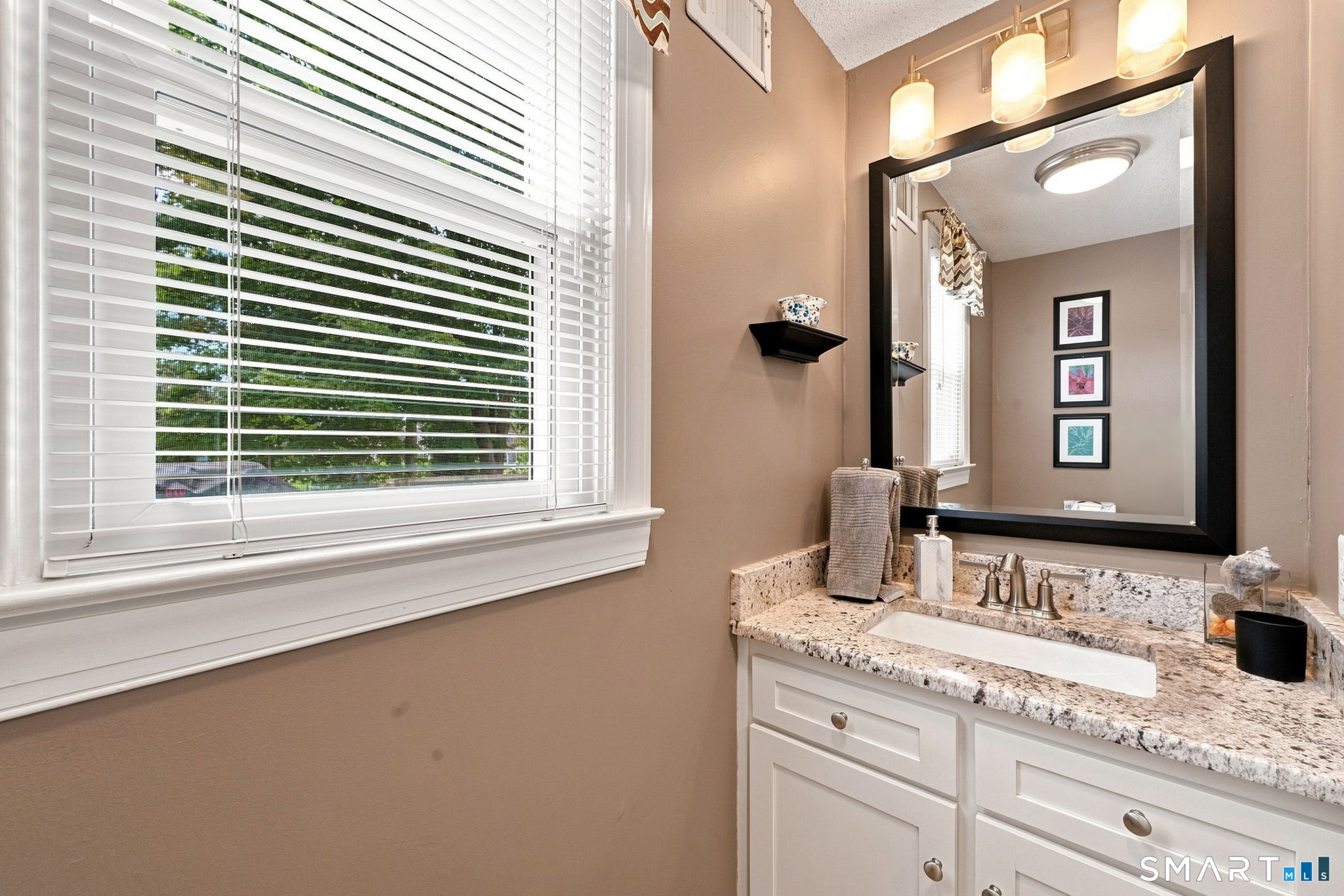 109 Boylston Street Newington CT 06111