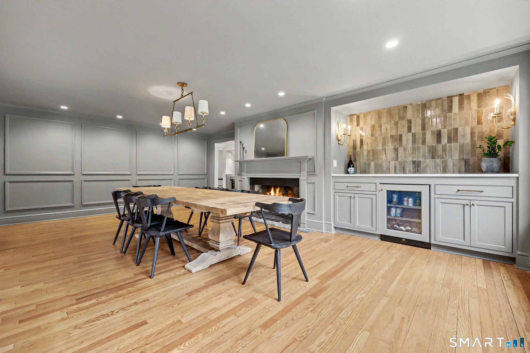 1074 Sturges Highway Fairfield CT 06880
