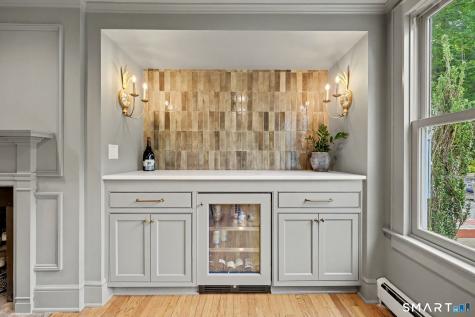 1074 Sturges Highway Fairfield CT 06880