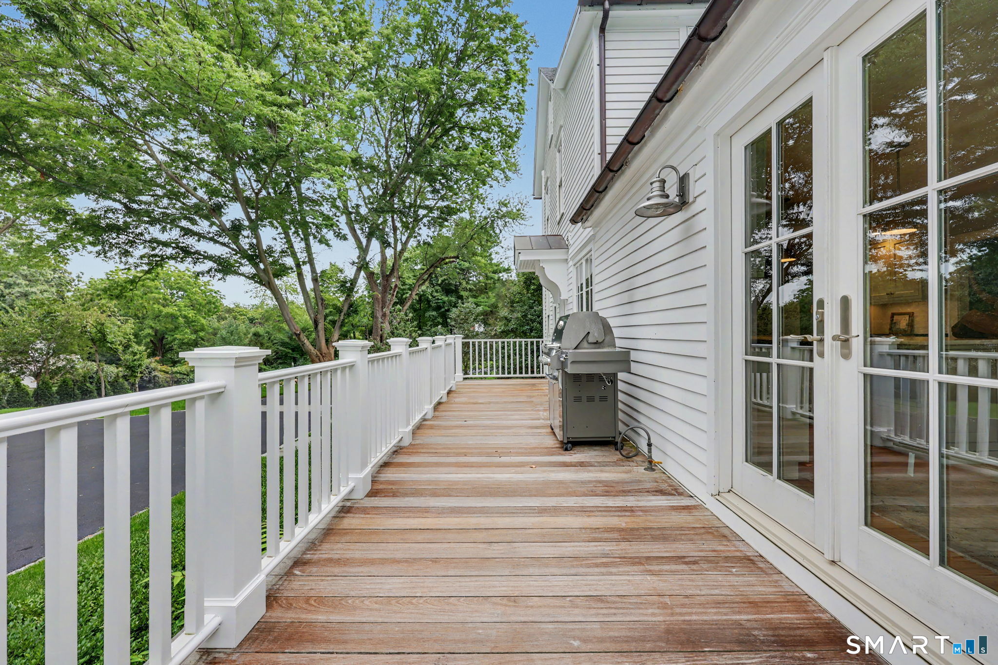 1074 Sturges Highway Fairfield CT 06880