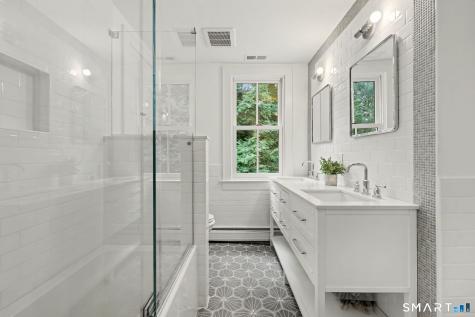 1074 Sturges Highway Fairfield CT 06880