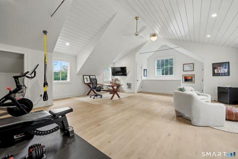 1074 Sturges Highway Fairfield CT 06880