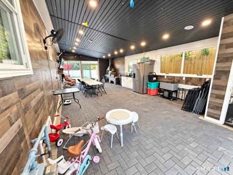 28 Brookside Avenue Bridgeport CT 06606