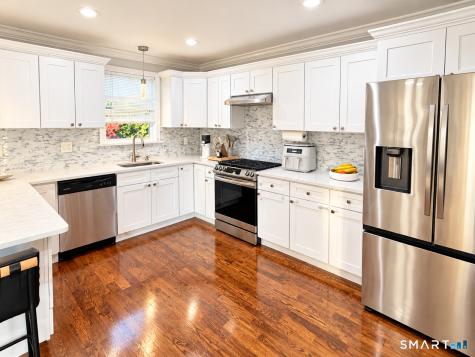 28 Brookside Avenue Bridgeport CT 06606