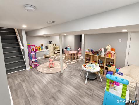 28 Brookside Avenue Bridgeport CT 06606