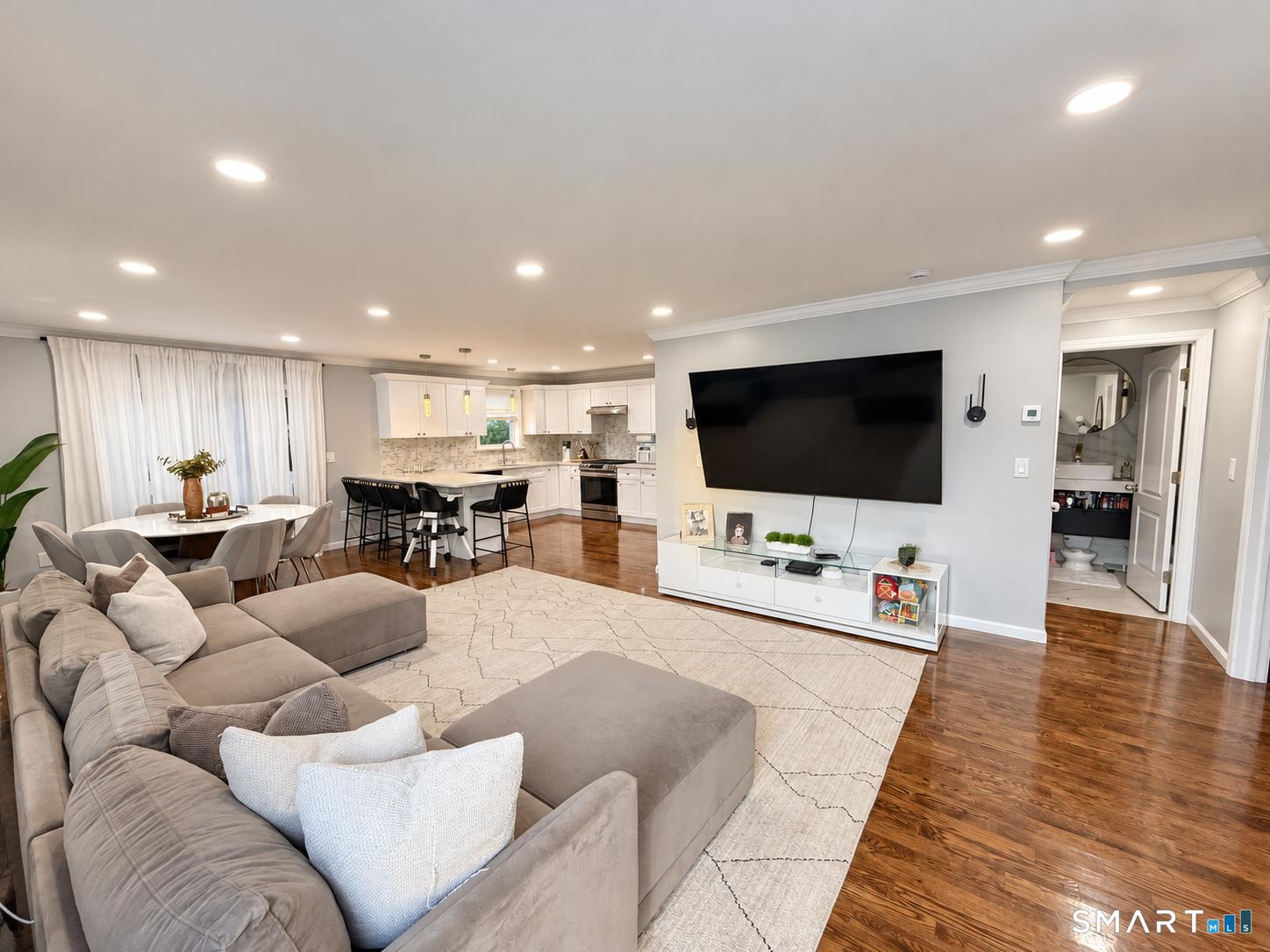 28 Brookside Avenue Bridgeport CT 06606