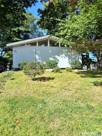 1385 Chopsey Hill Road Bridgeport CT 06606