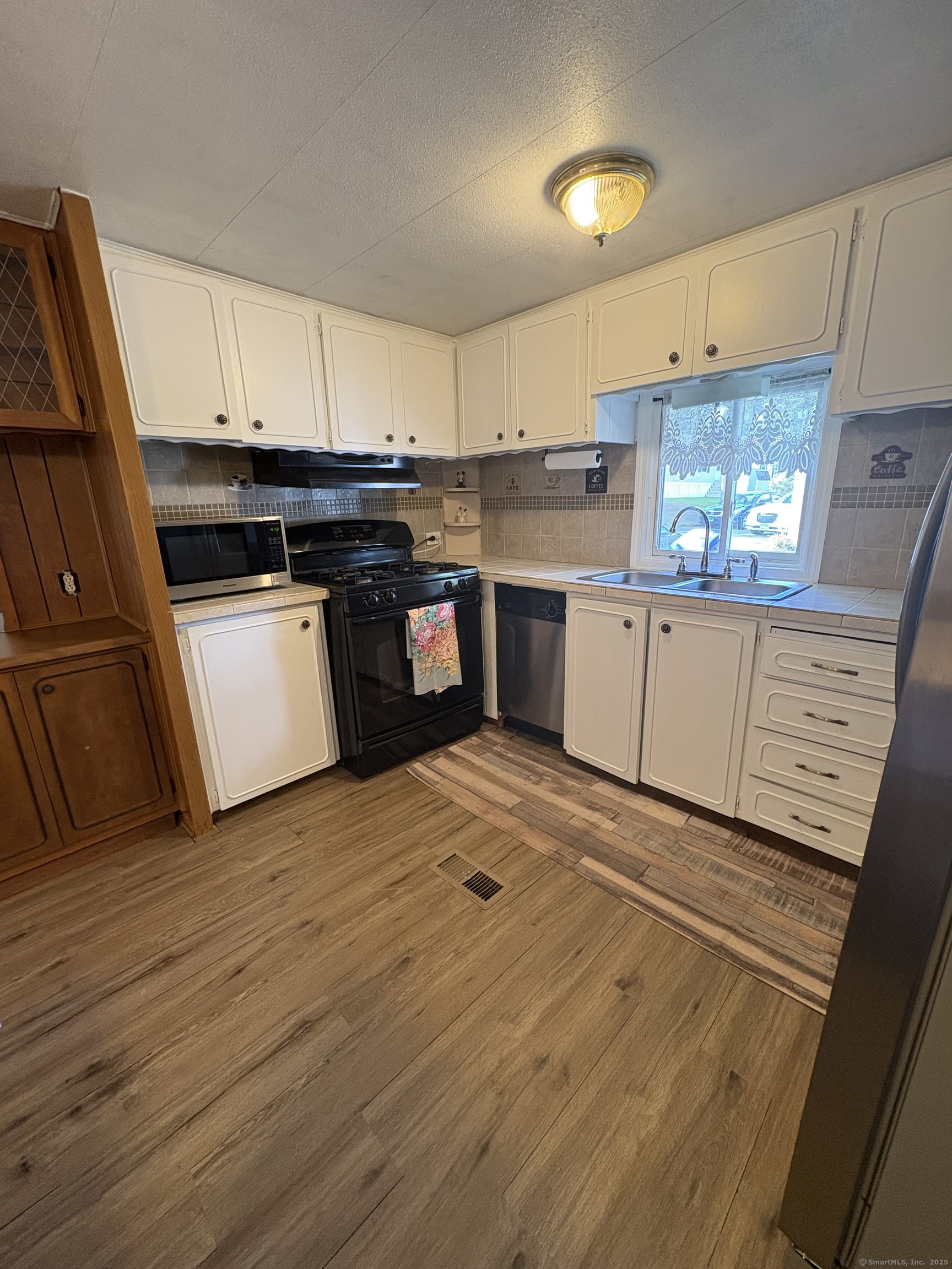 158 A Bayberry Lane Danbury CT 06811