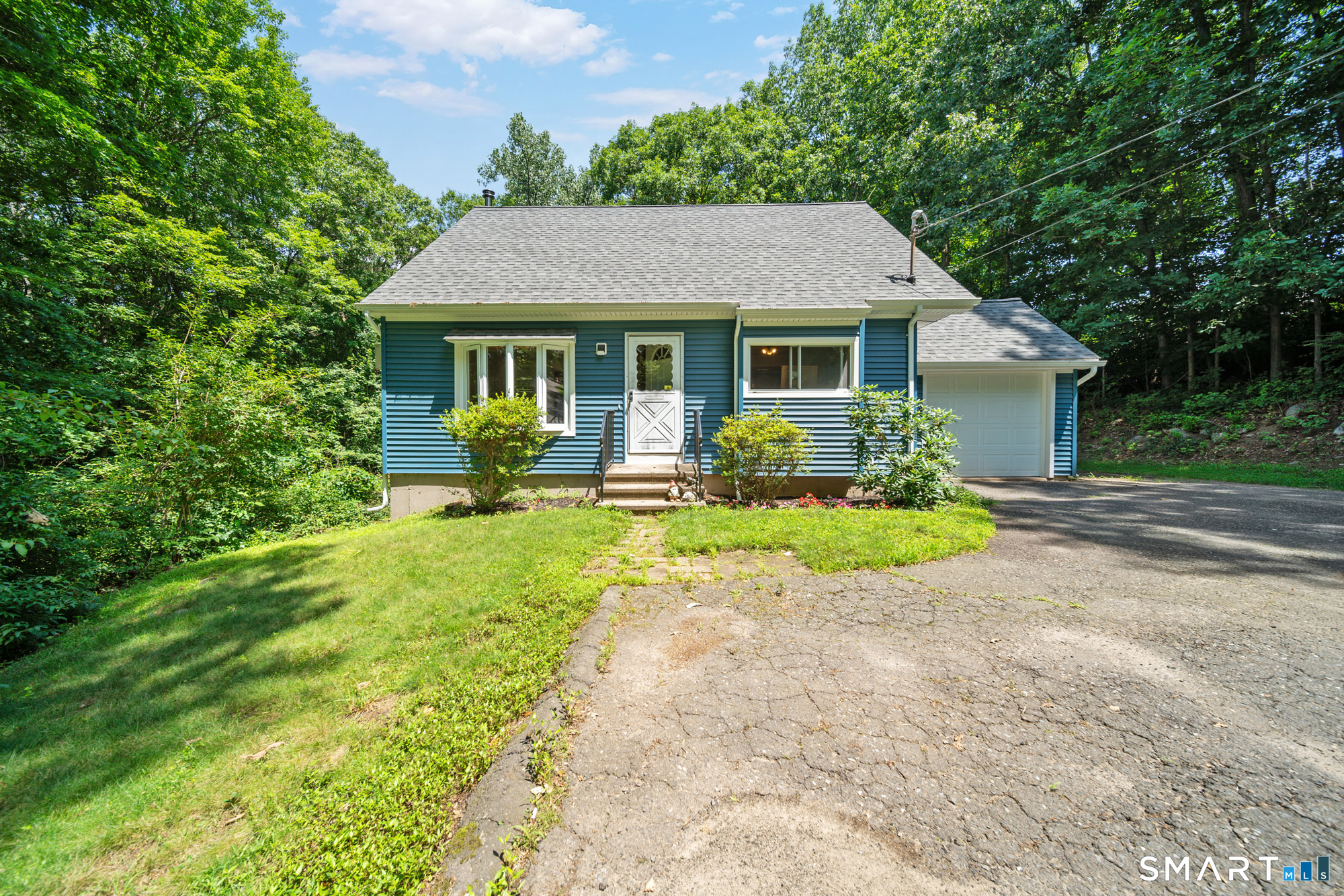 231 Crestwood Drive Naugatuck CT 06770