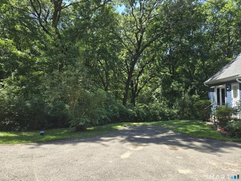 231 Crestwood Drive Naugatuck CT 06770