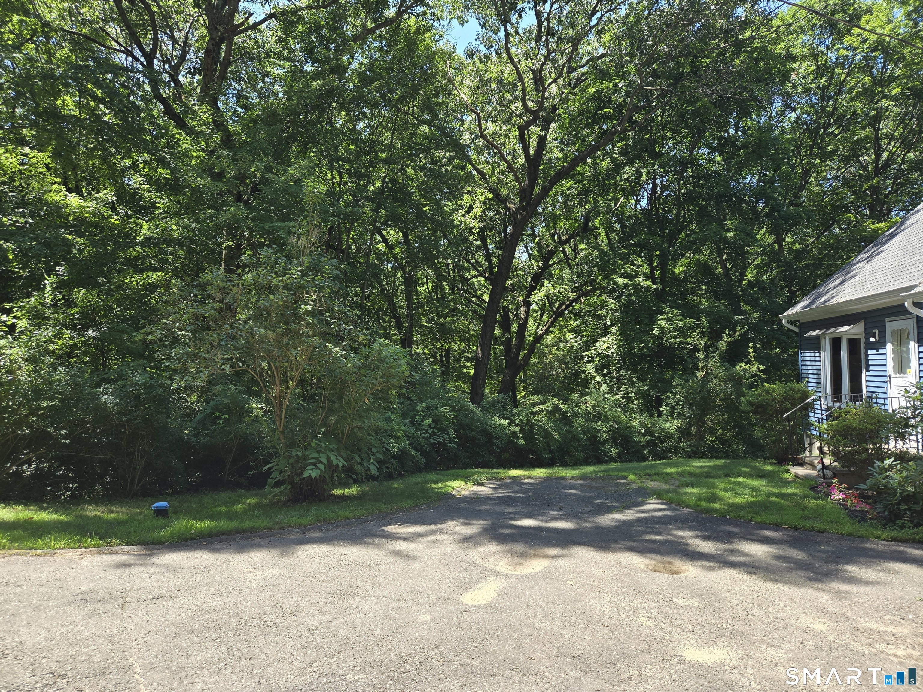 231 Crestwood Drive Naugatuck CT 06770