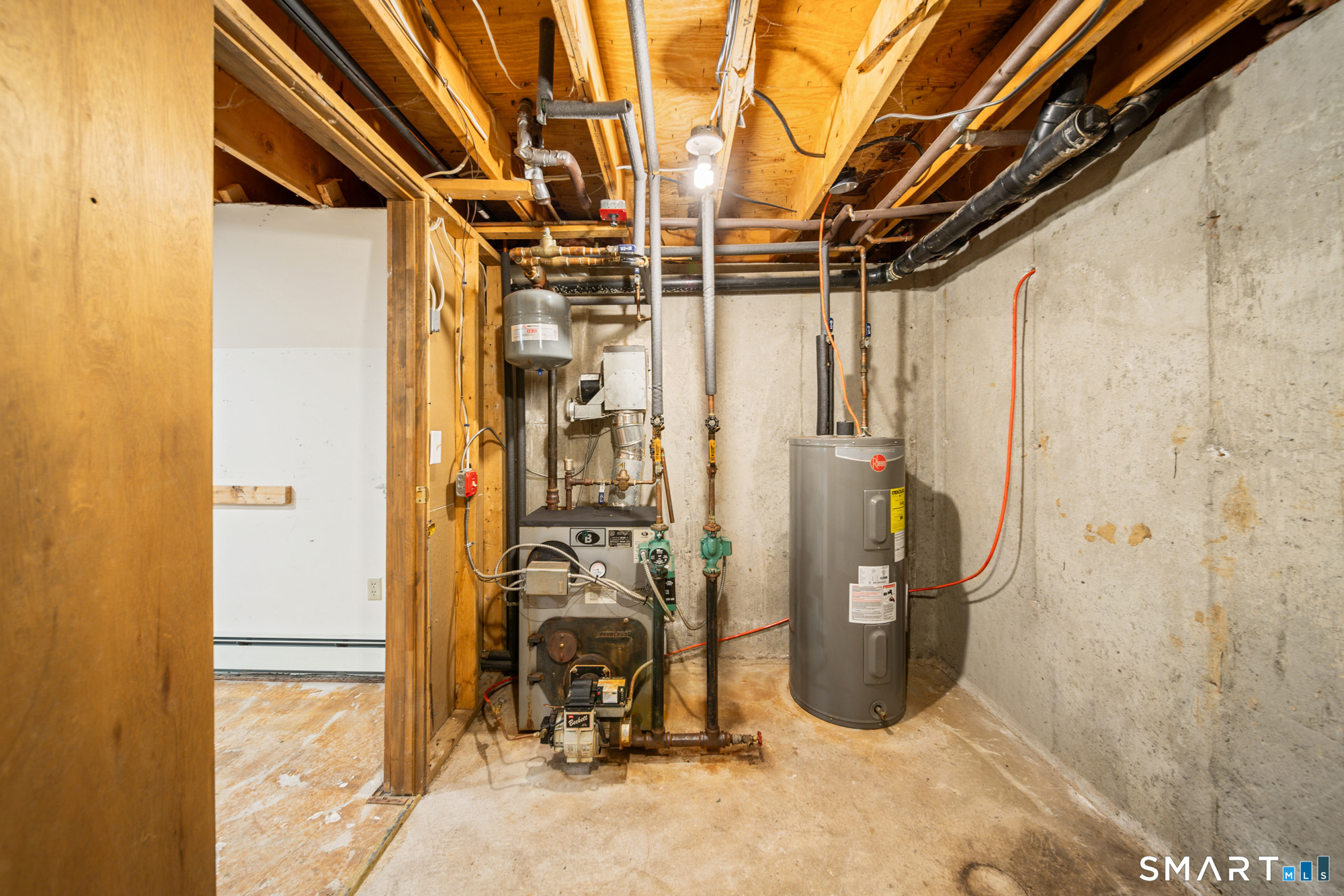 231 Crestwood Drive Naugatuck CT 06770