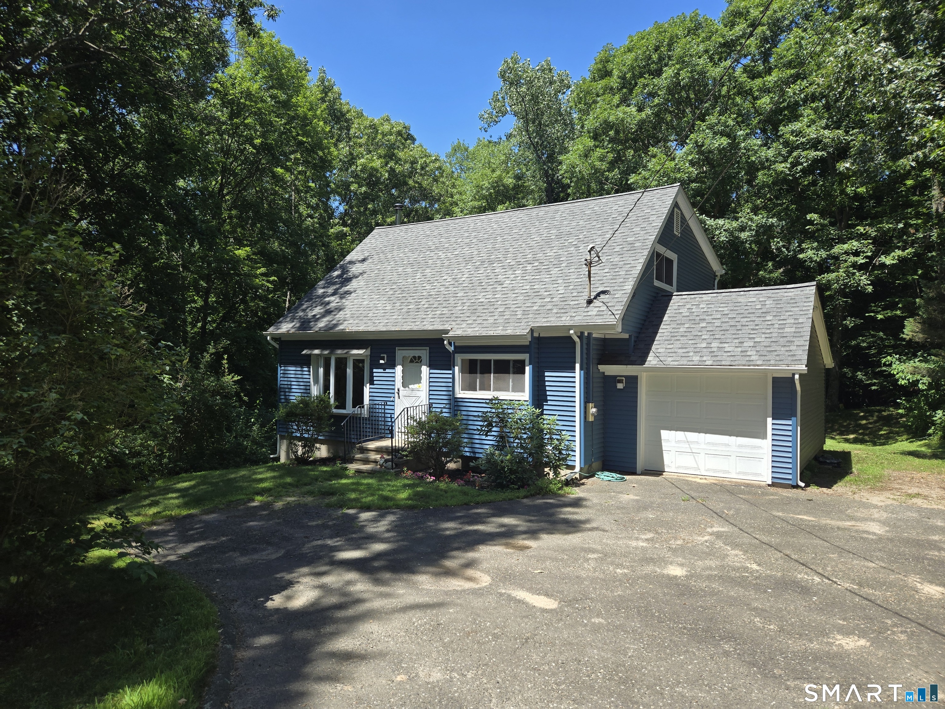 231 Crestwood Drive Naugatuck CT 06770