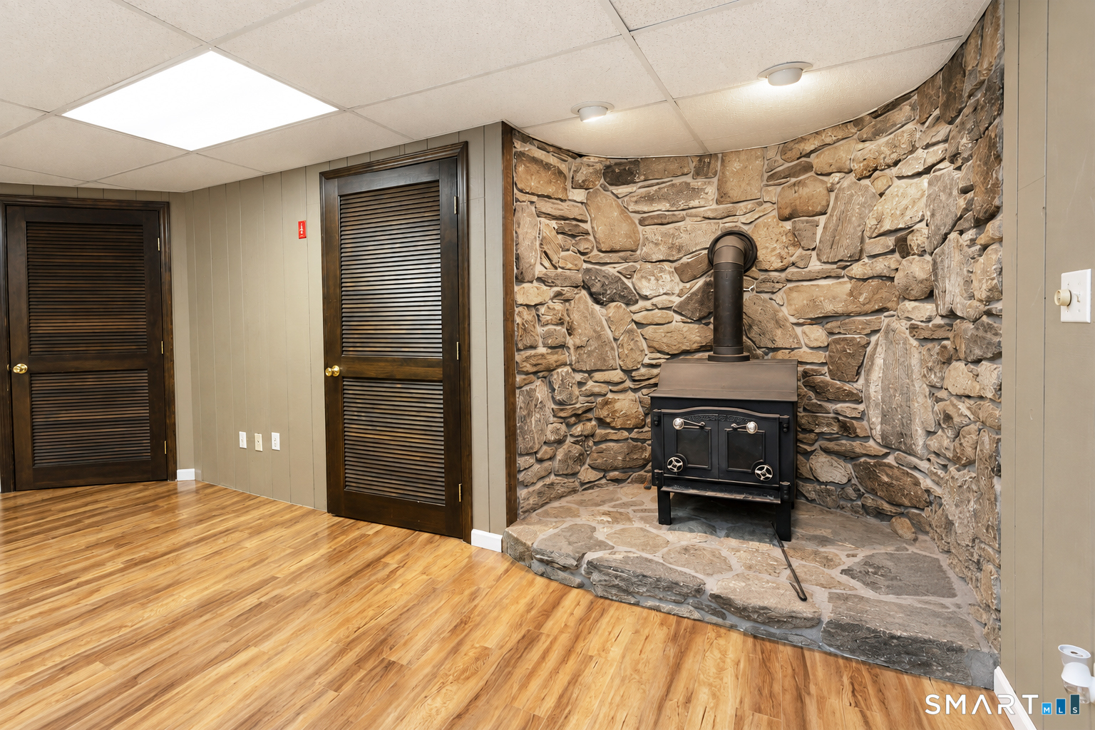 180 Loomis Street Granby CT 06060
